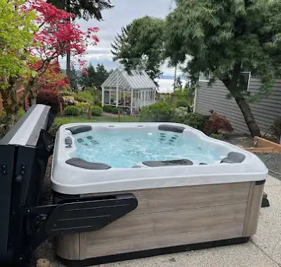 bullfrog spa with cover lifter