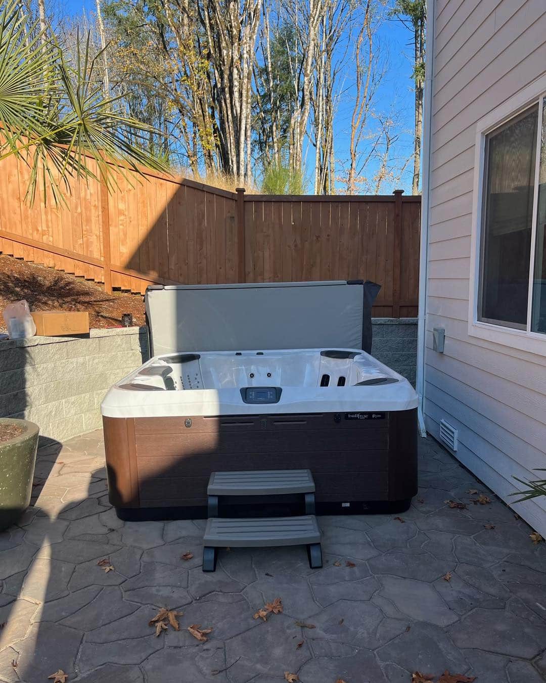 bullfrog spas r series hot tub
