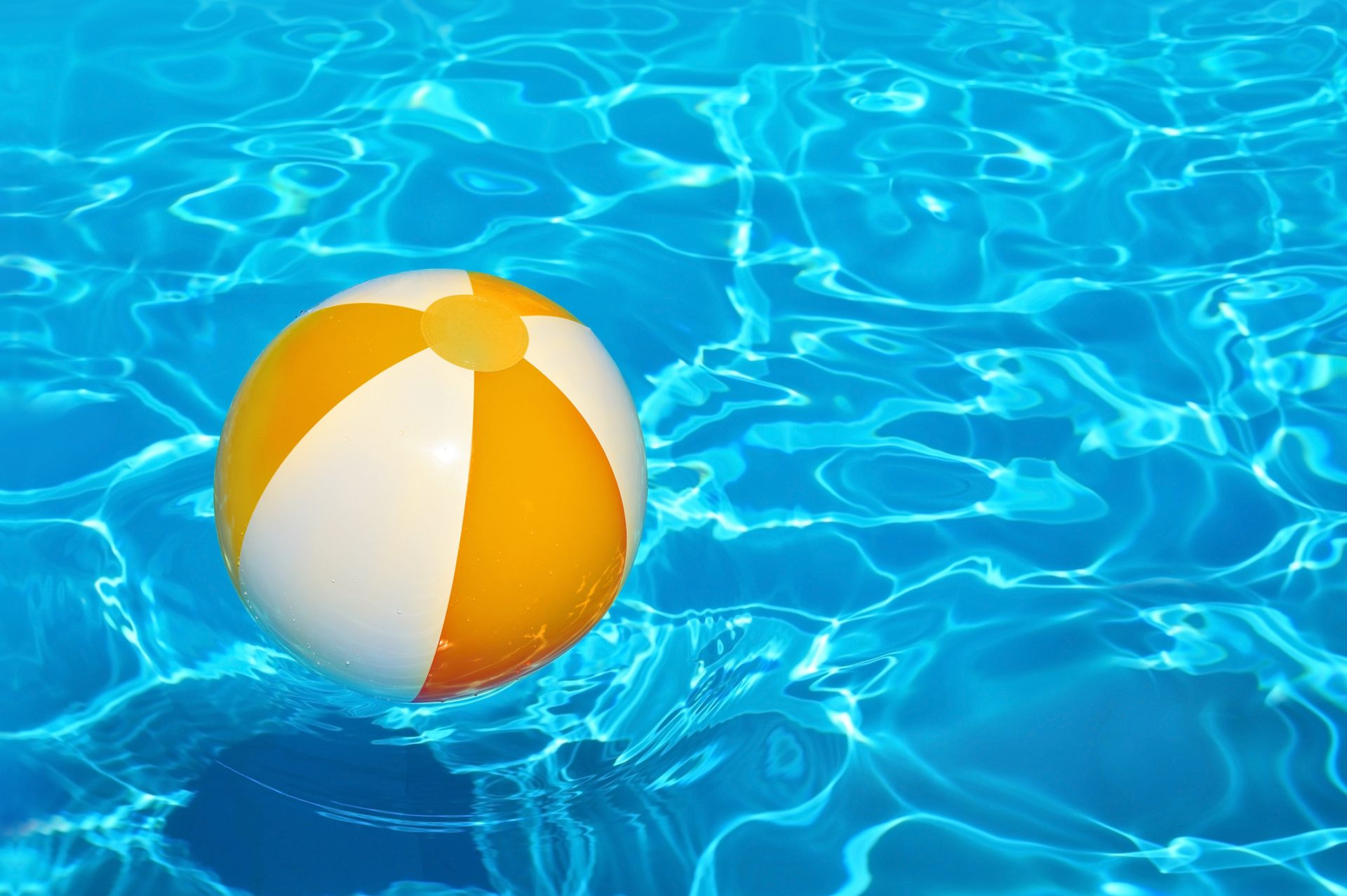 what are the benefits of fiberglass inground swimming pools?