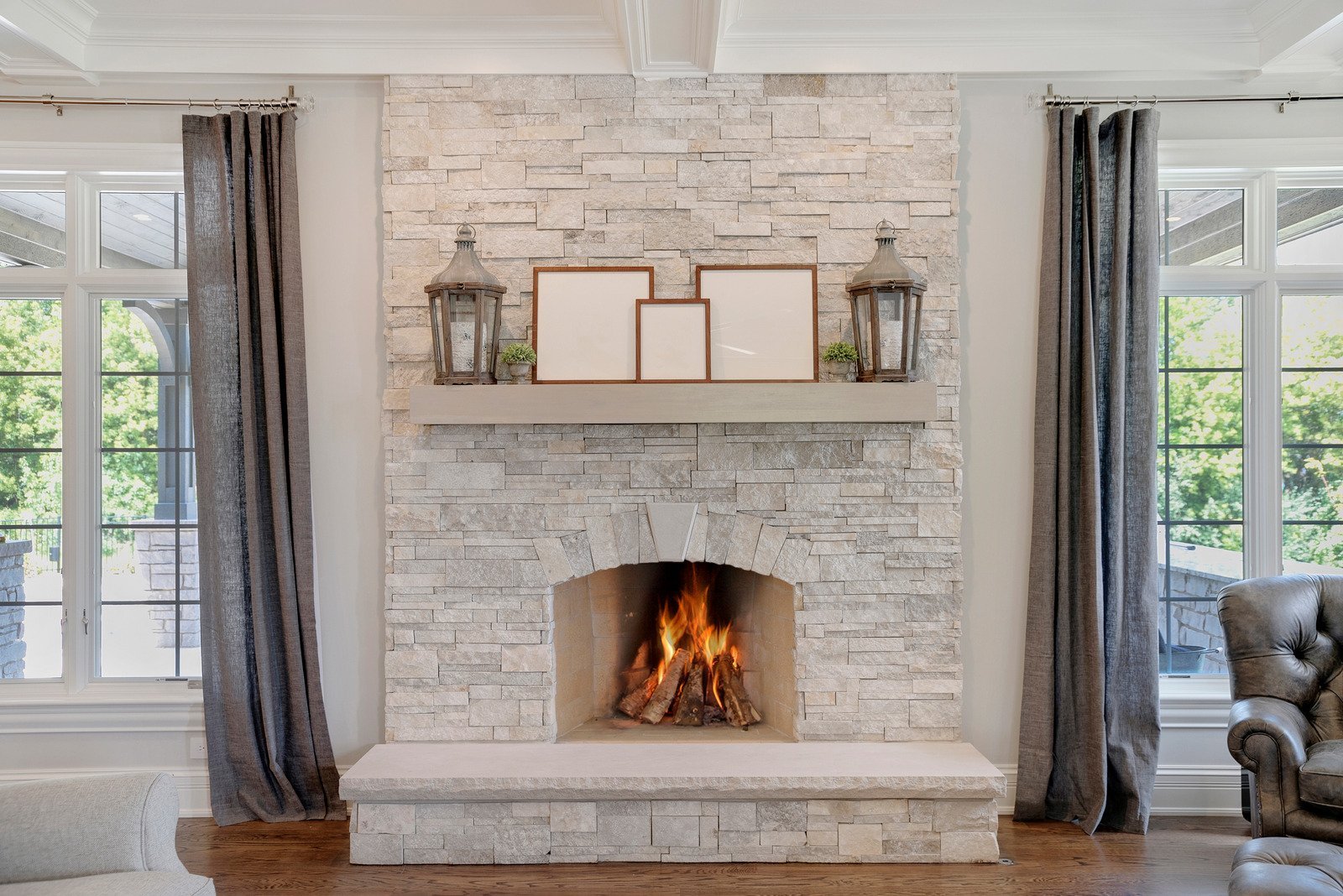 7 ways to design your fireplace mantle